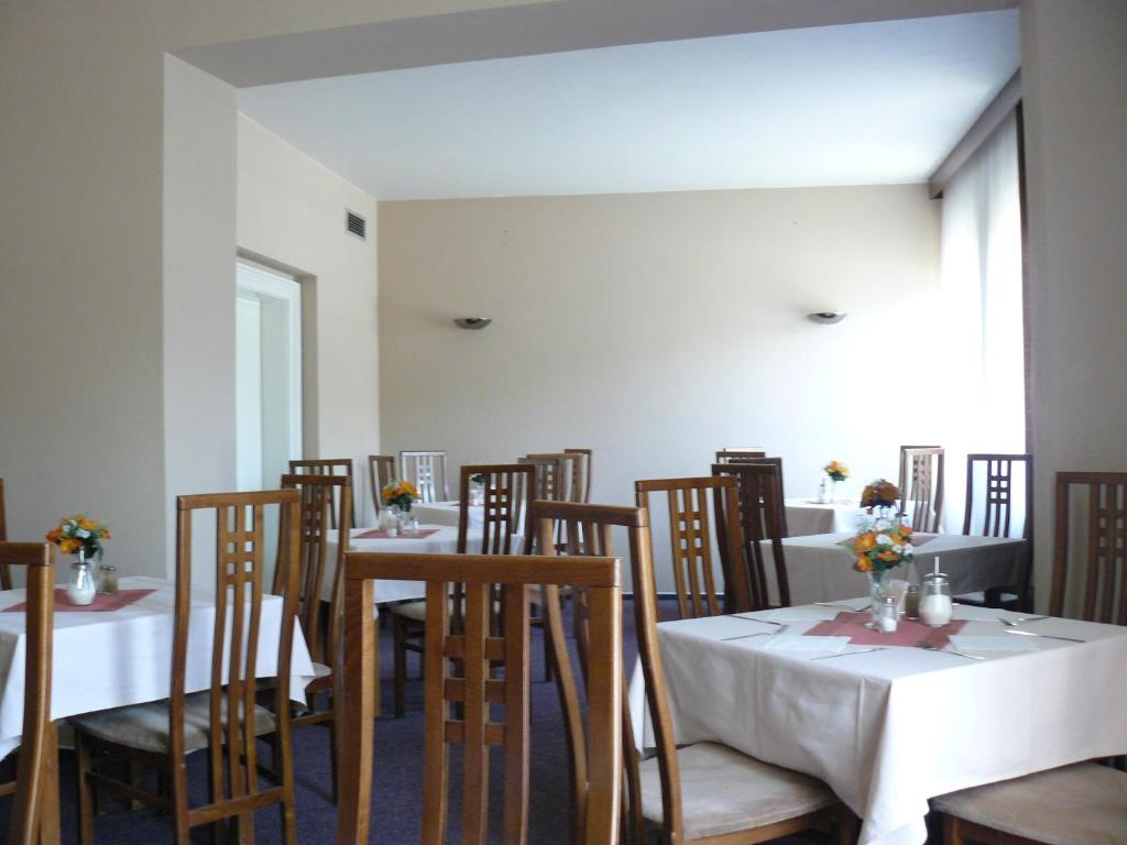 Hotel Bila Ruze Brno Extérieur photo